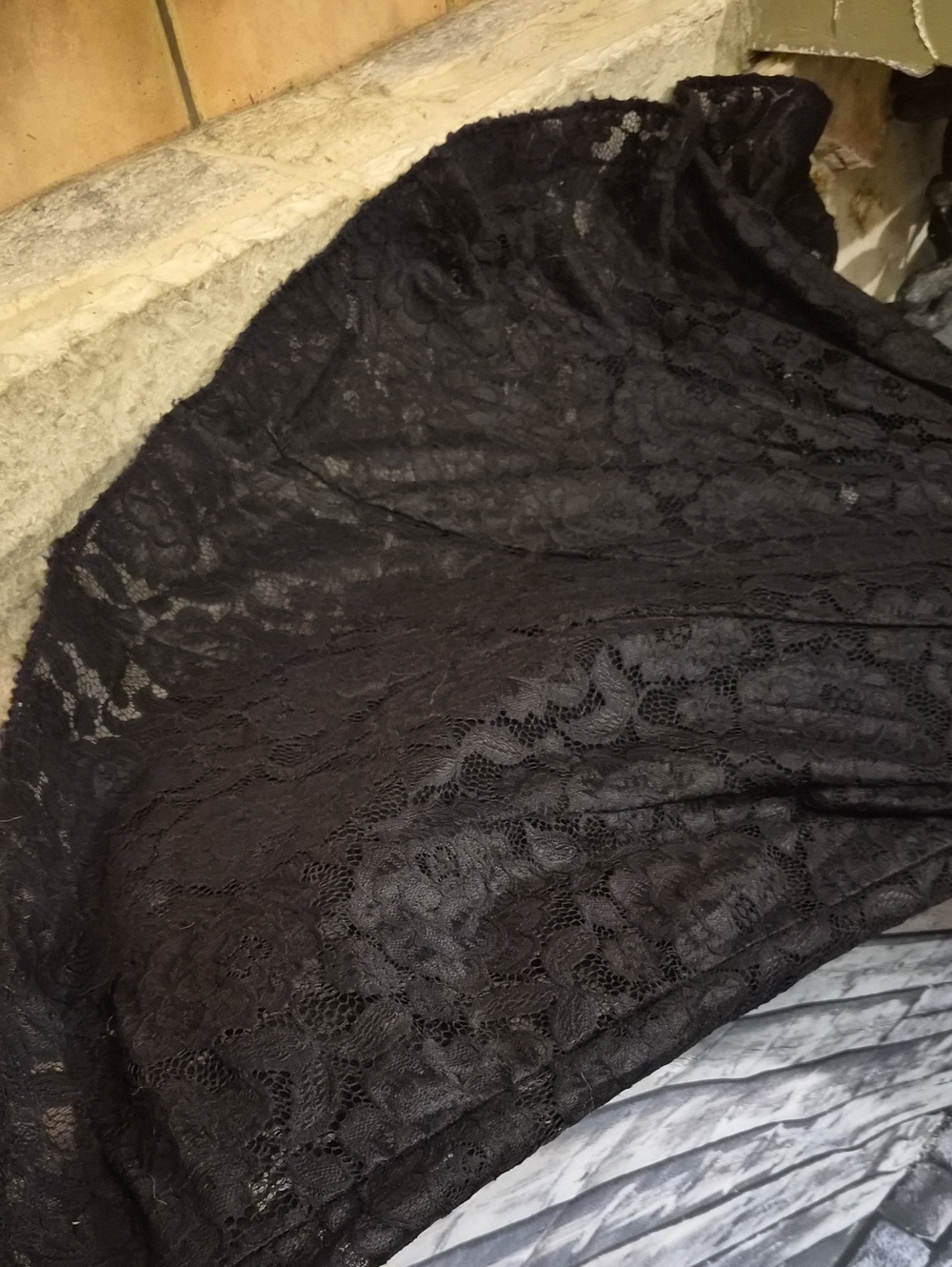 Betsy & Adam Sz 12 Black Lace V-Neck Formal - Picture 7 of 11